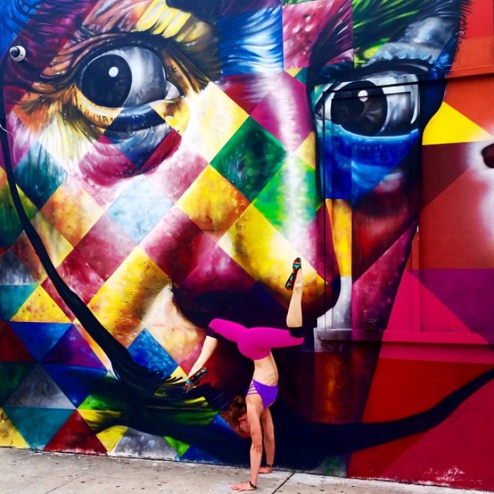 yoga-poses-street-art-graffiti-soren-buchanan-20
