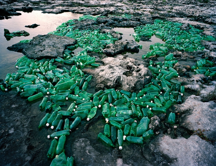 trash-installations-washed-up-alejandro-duran-16