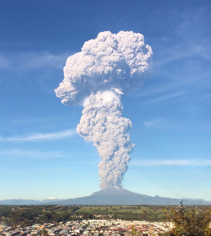 beautiful-scary-volcano-eruption-calbuco-chile-88