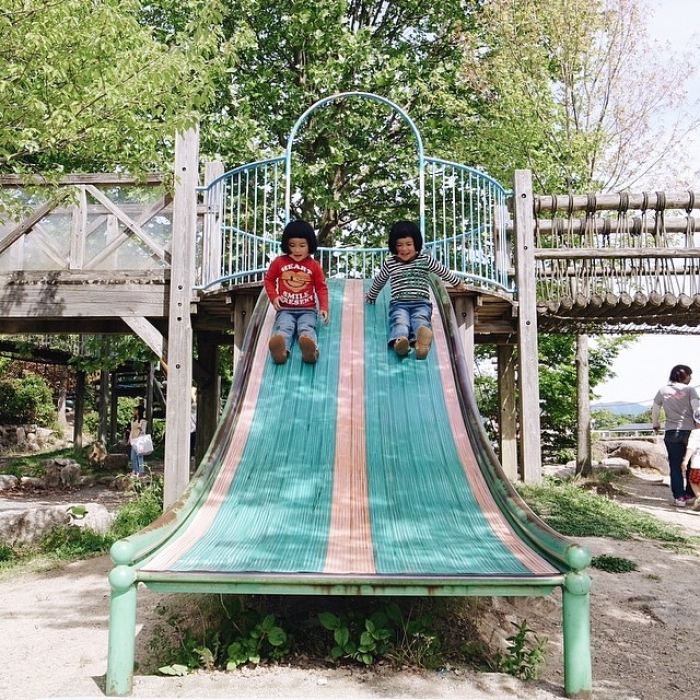 childhood-twin-sisters-family-pictures-sunmoooon-akira-oozawa-30