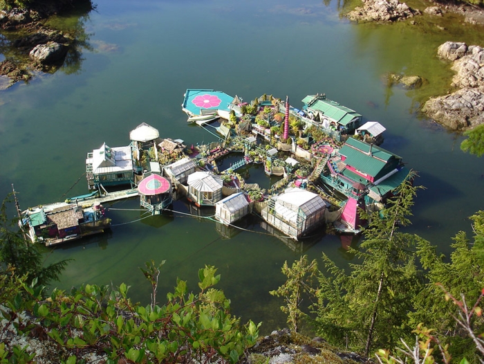 self-sustaining-off-grid-house-freedom-cove-wayne-adams-catherine-king-10