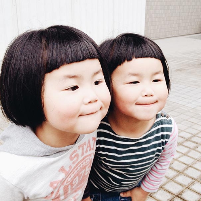childhood-twin-sisters-family-pictures-sunmoooon-akira-oozawa-34