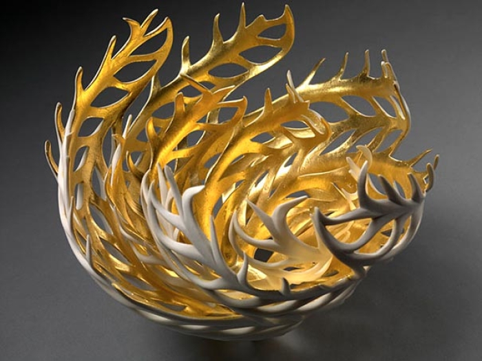 thrown-gilded-porcelain-ceramic-sculptures-vases-jennifer-mccurdy-4