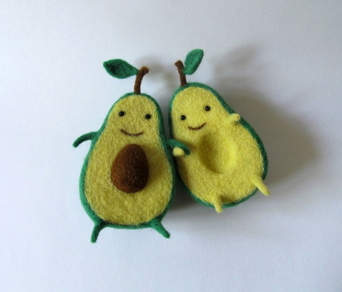 cute-felt-wool-sculpture-avocado-love-anna-dovgan-3