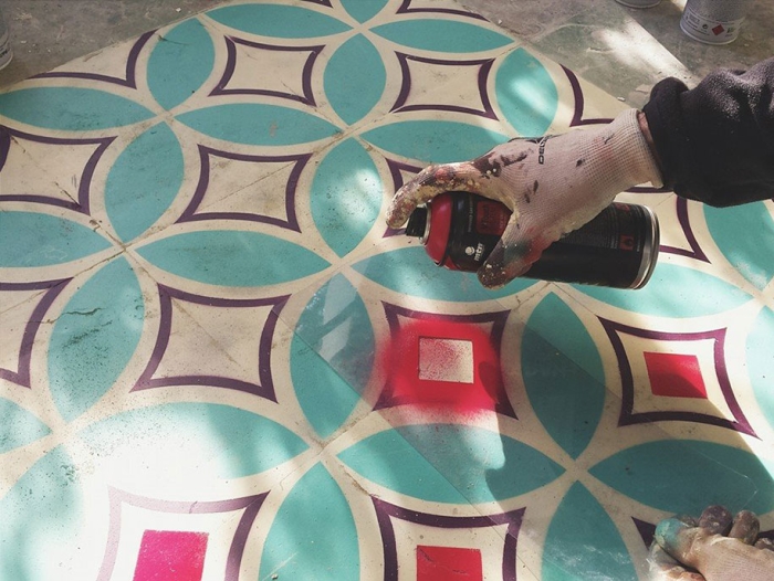 graffiti-spray-paint-tile-pattern-floor-installations-javier-de-riba-3
