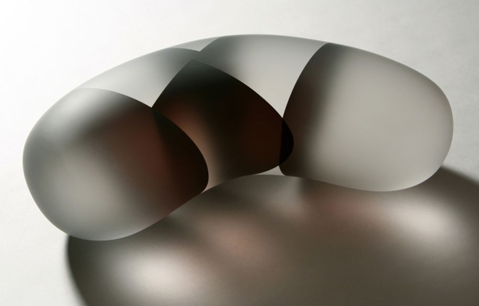 translucent-glass-sculptures-segmentation-jiyong-lee-1