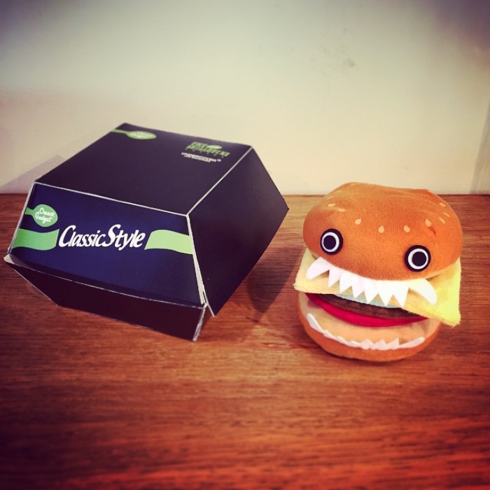rerelease-scary-hamburger-lamp-jun-takahashi-undercover-1