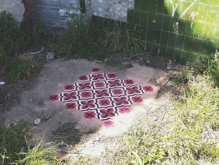 graffiti-spray-paint-tile-pattern-floor-installations-javier-de-riba-11