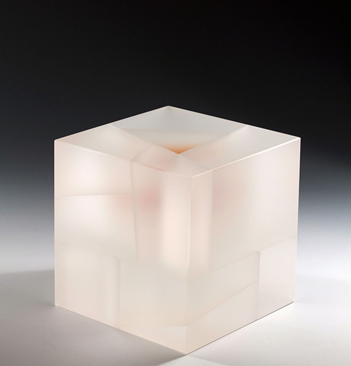 translucent-glass-sculptures-segmentation-jiyong-lee-12