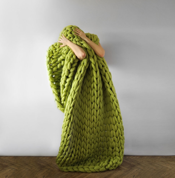 giant-super-chunky-wool-knitwear-blankets-anna-mo-54