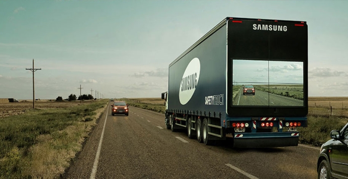 trailer-display-screen-safety-truck-samsung-1