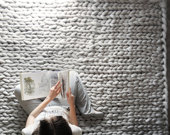 giant-super-chunky-wool-knitwear-blankets-anna-mo-23