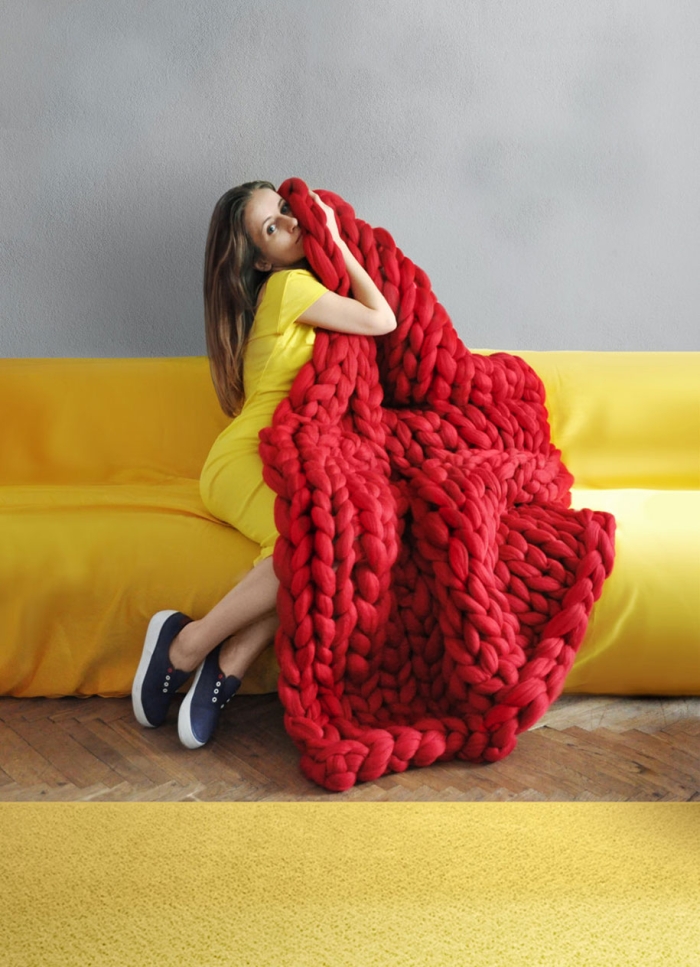 giant-super-chunky-wool-knitwear-blankets-anna-mo-26