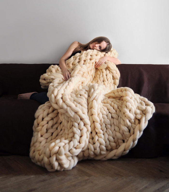 giant-super-chunky-wool-knitwear-blankets-anna-mo-53