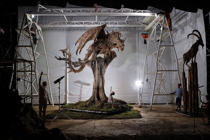 sculptures-driftwood-dragon-wyvern-james-doran-webb-1