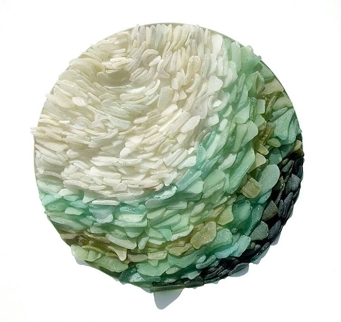 recycled-sea-glass-sculptures-jonathan-fuller-5
