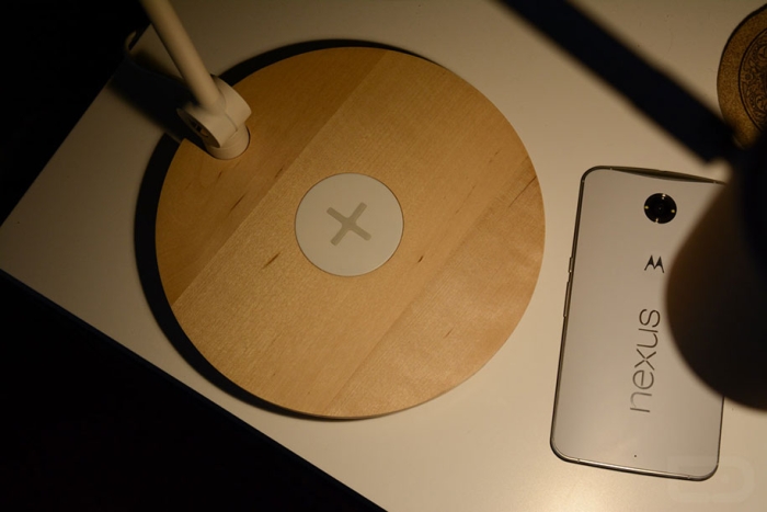 wireless-phone-charging-nordmarke-pad-riggad-lamp-ikea-17