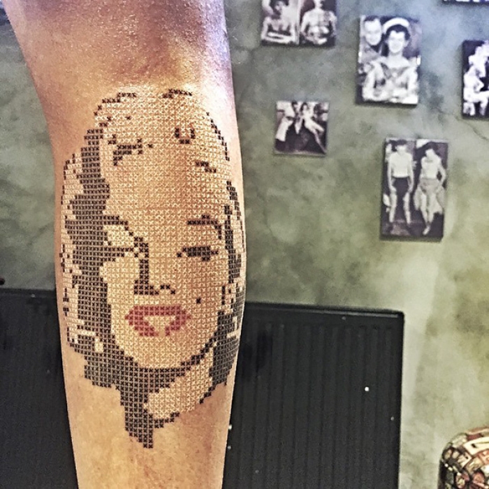pixel-cross-stitching-tattoos-eva-krbdk-daft-art-turkey-6