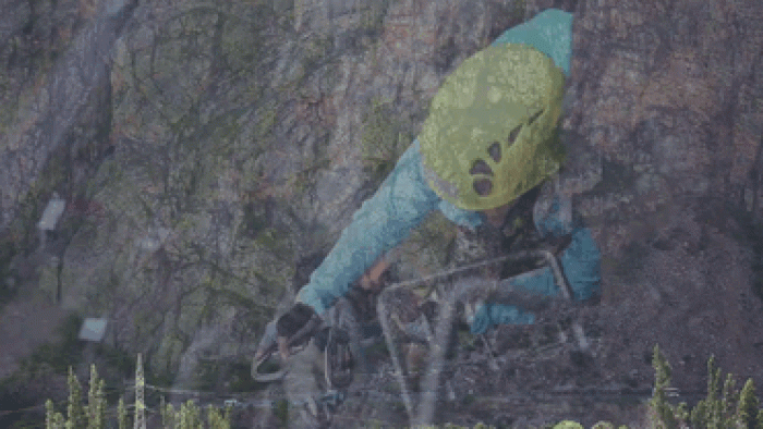 scary-suspended-see-through-pod-capsule-skylodge-hotel-peru-gif2