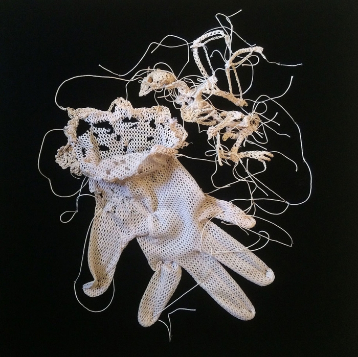 disturbing-crocheted-yarn-glue-animal-skeletons-caitlin-mccormack-3