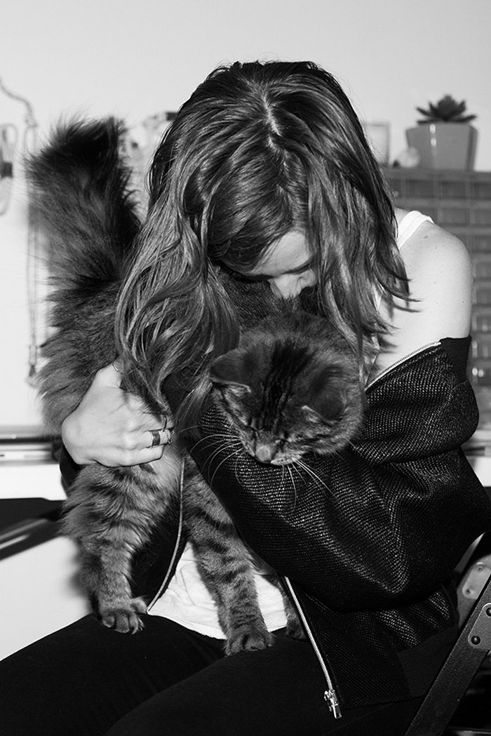 portrait-photography-girls-and-their-cats-brianne-wills-06
