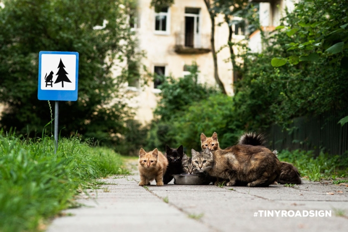 city-animal-crossing-signs-tiny-roadsign-clinic212-7