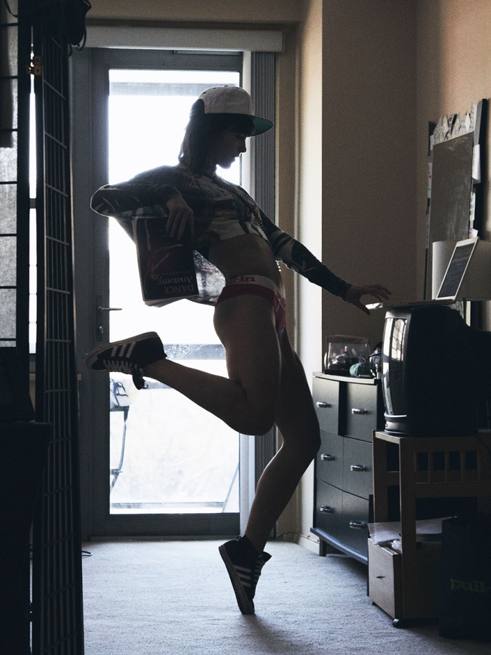 black-white-dancer-photography-home-stage-david-perkins-11