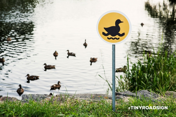 city-animal-crossing-signs-tiny-roadsign-clinic212-4