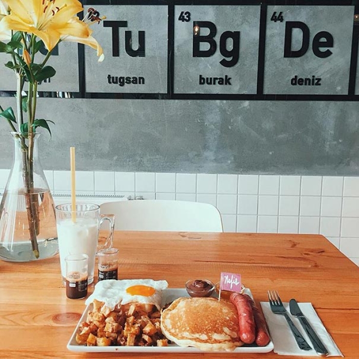 breaking-bad-coffee-shop-walters-roastery-deniz-kosan-istanbul-14