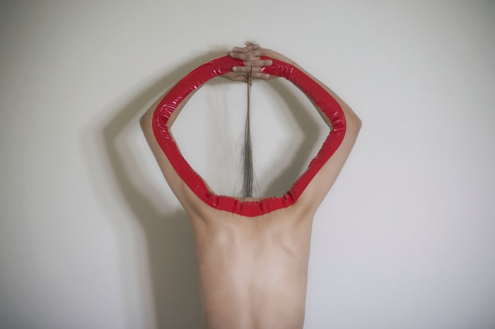 disturbing-woman-photography-yung-cheng-lin-3cm-4