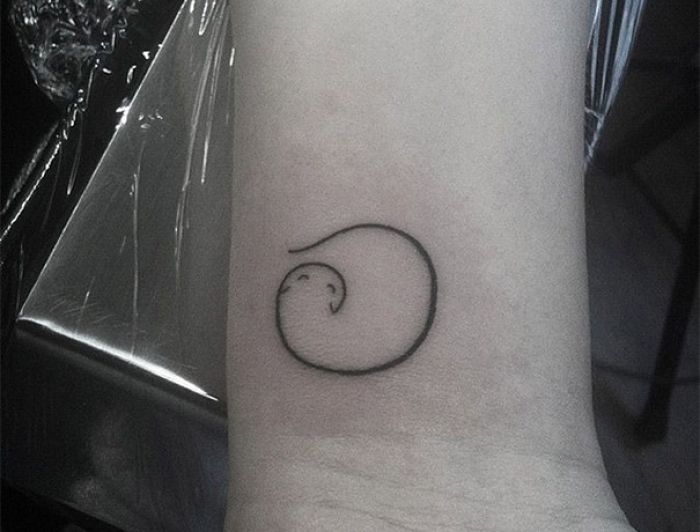 minimalist-animal-cat-tattoos-9