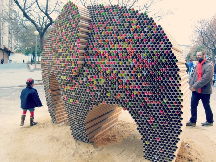 recycled-cardboard-tubes-elephant-dreams-weight-nituniyo-spain-6