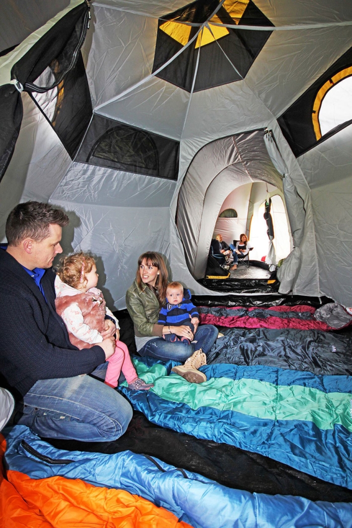 connecting-tunnel-pod-tents-jason-thorpe-m2c-innovation-10
