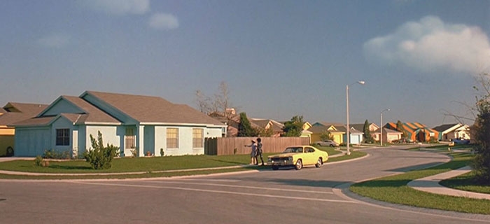 movie-locations-edward-scissorhands-suburb-now-then-pictures-voodrew-1