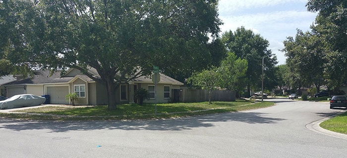 movie-locations-edward-scissorhands-suburb-now-then-pictures-voodrew-1-2