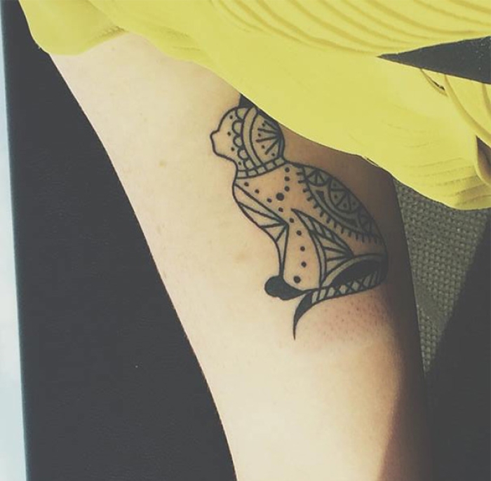 minimalist-animal-cat-tattoos-15