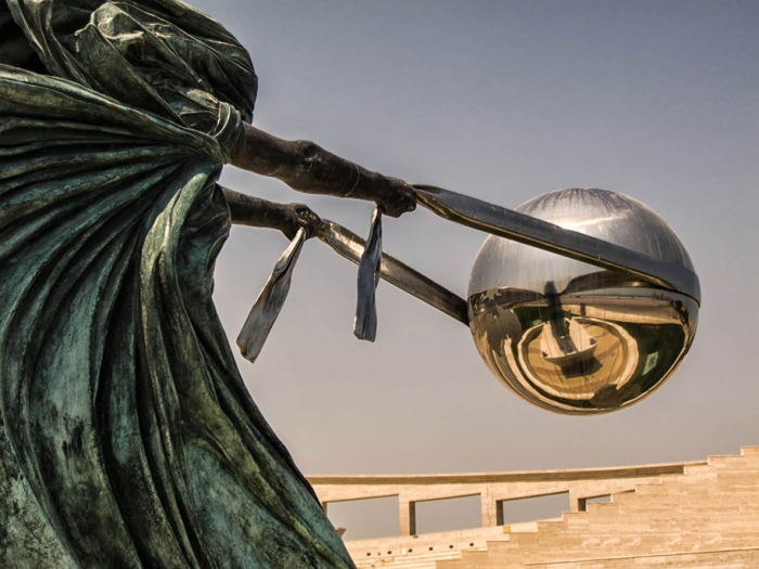 statue-mother-nature-rotates-earth-force-nature-lorenzo-quinn-3