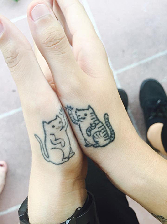 minimalist-animal-cat-tattoos-14