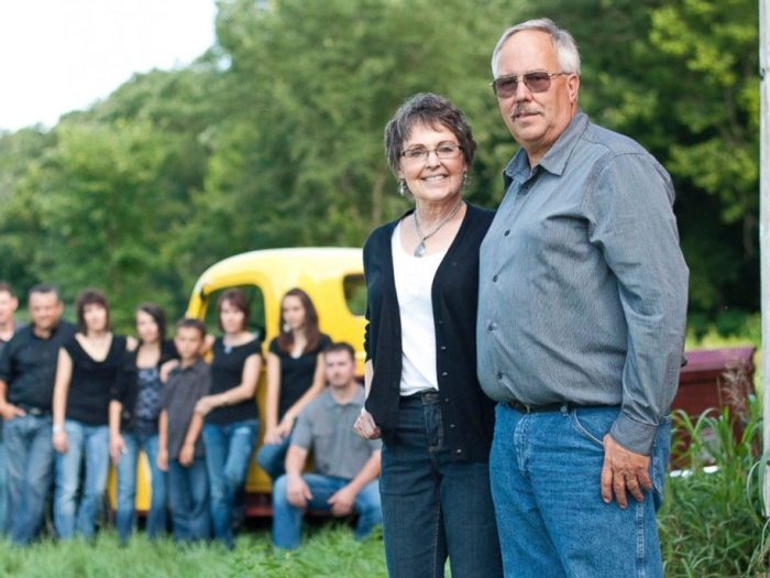 widower-plants-sunflowers-wife-death-cancer-babbettes-seeds-hope-don-jaquish-4