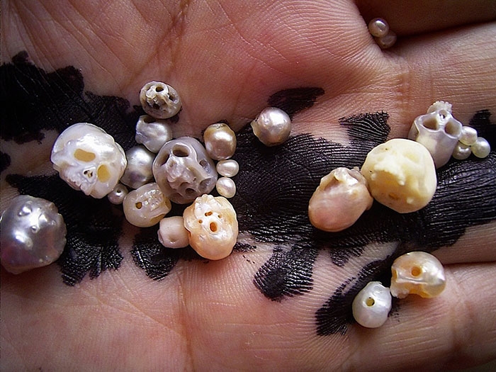 pearls-carved-skulls-shinji-nakaba-9