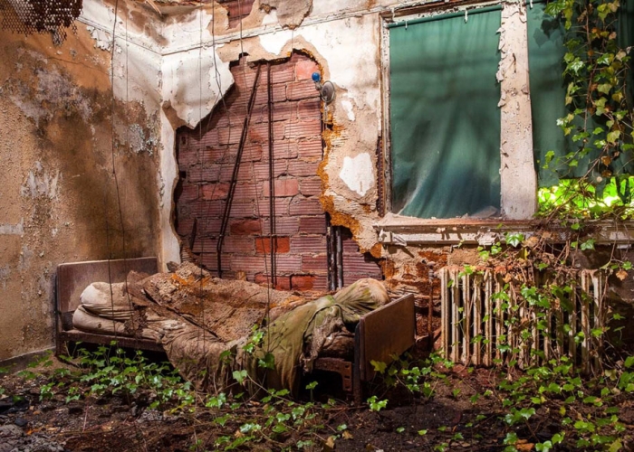 abandoned-mental-hospitals-asylums-jeremy-harris-35