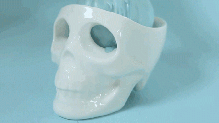 animal-head-skulls-crying-candles-the-jacks-gief2