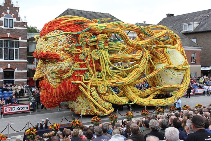 van-gogh-inspired-dahlia-bloom-parade-floads-bloemencorso-zundert-netherlands-6