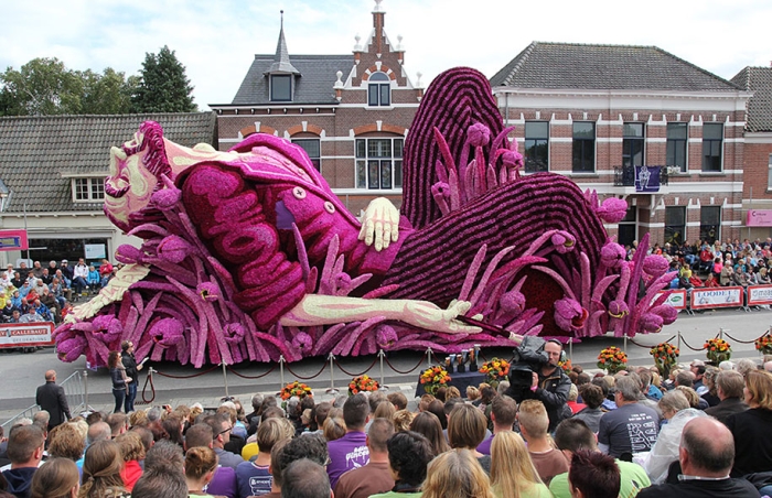 van-gogh-inspired-dahlia-bloom-parade-floads-bloemencorso-zundert-netherlands-5