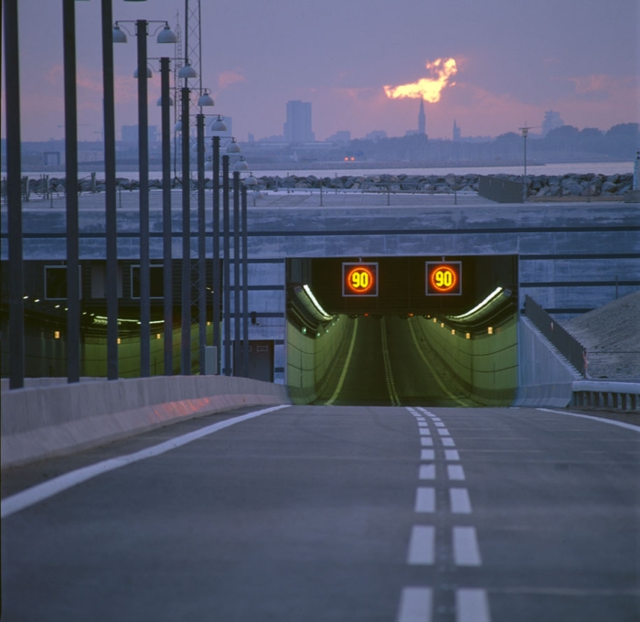 tunnel-bridge-artificial-island-oresund-link-sweden-denmark-22