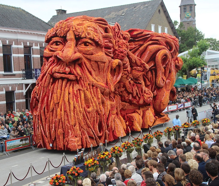 van-gogh-inspired-dahlia-bloom-parade-floads-bloemencorso-zundert-netherlands-8