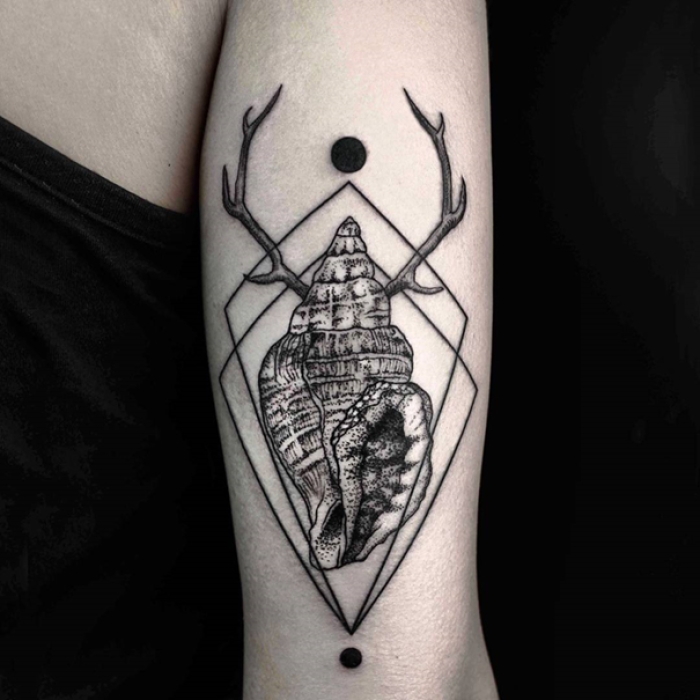 line-dot-black-white-animal-geometric-tattoos-okan-uckun-turkey-19