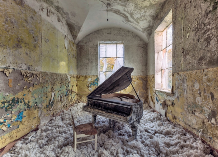 abandoned-decaying-buildings-europe-photography-christian-richter-3