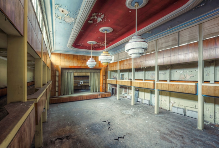abandoned-decaying-buildings-europe-photography-christian-richter-5