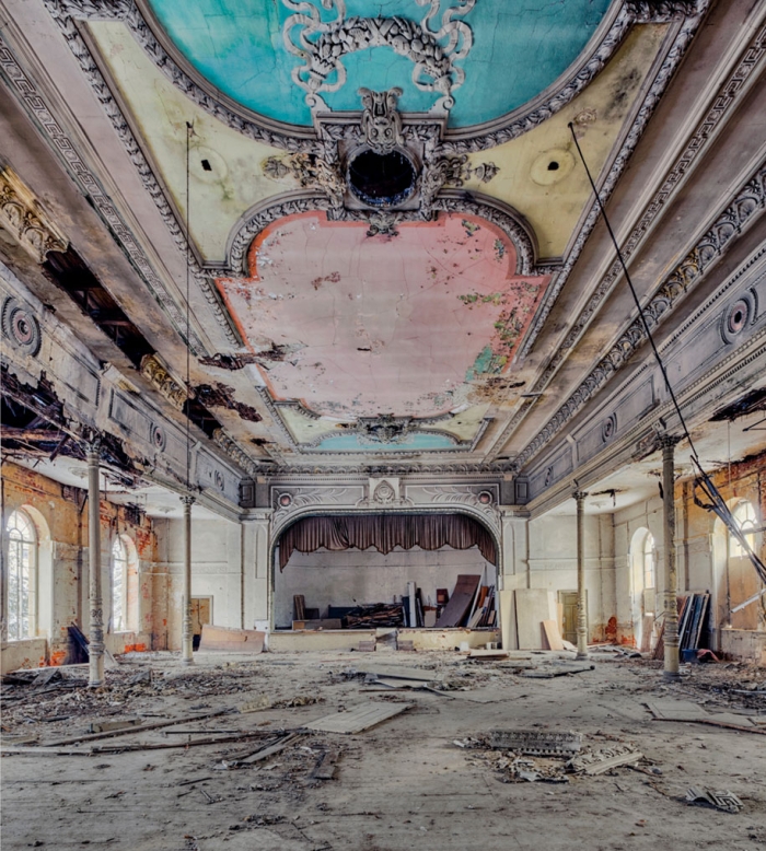 abandoned-decaying-buildings-europe-photography-christian-richter-9